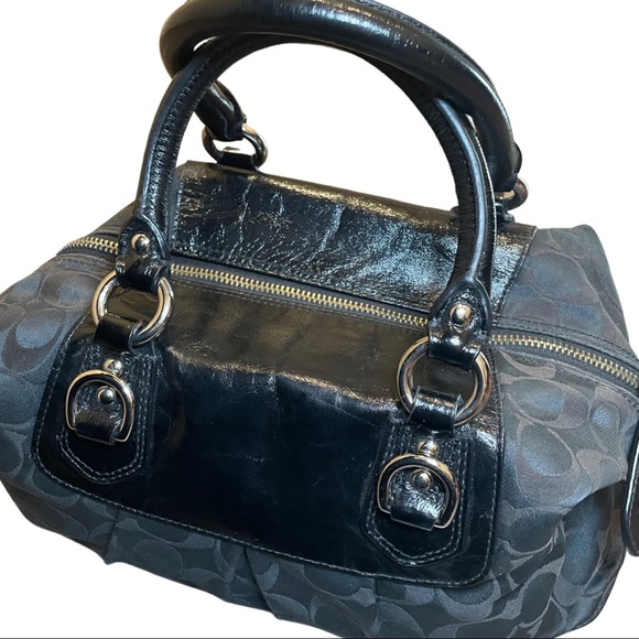 Authentic Coach purse - Picture 8 of 9